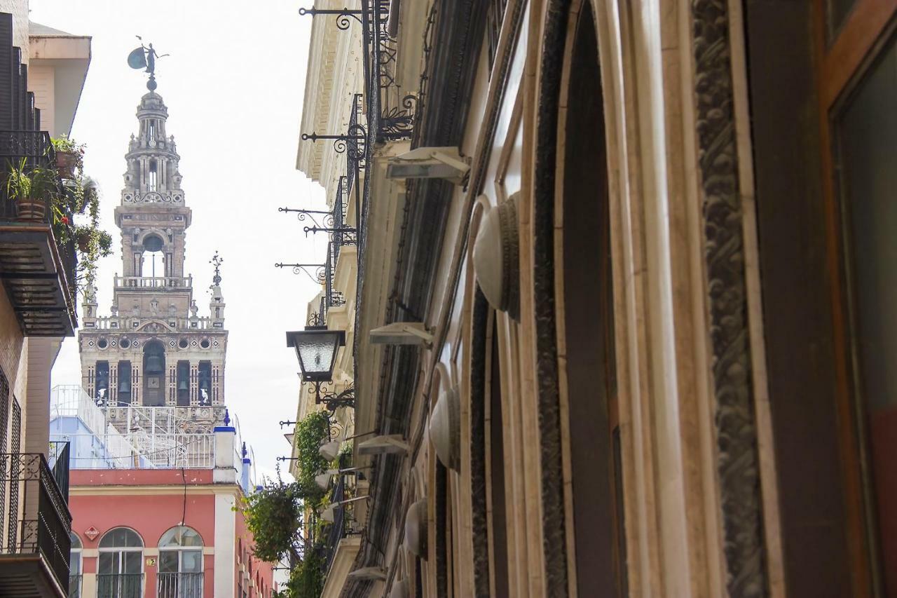 En El Corazon De Sevilla Junto A La Giralda Wifi Luaran gambar